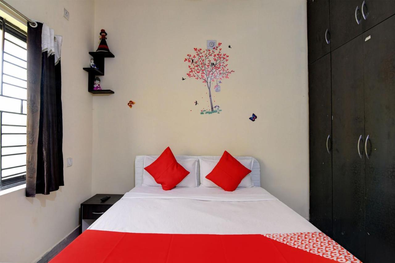 Hotel O Royal A Palace บูบันเนสชวาร์ ภายนอก รูปภาพ